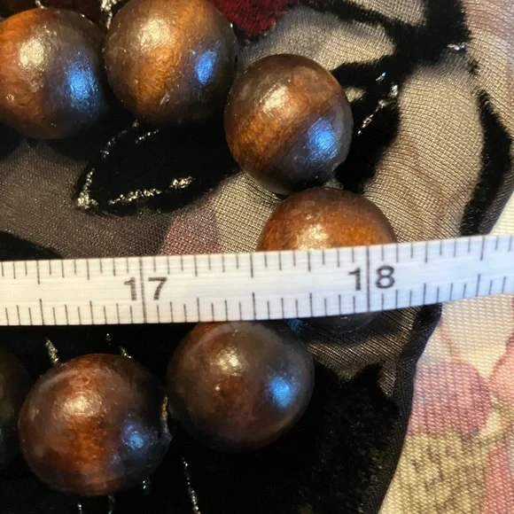 GRADUATED WOODEN BEAD NECKLACE (18” LONG) AND MATCHING BRACELET - Picture 6 of 11